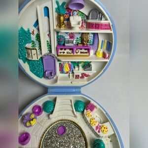 1989 Skating Party Polly Pocket